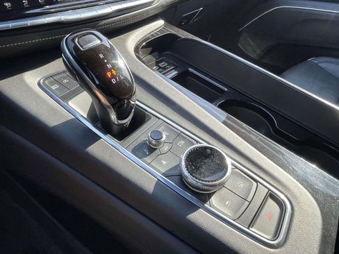 Used 2021 Cadillac Escalade ESV Sport w/ Driver Assist Tech Package AWD/4WD image 38