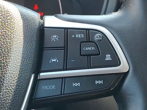 Used 2025 Toyota Grand Highlander AWD image 21