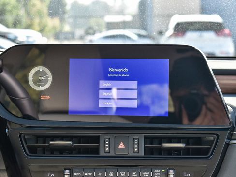 New 2025 Lexus ES 350 w/ Premium Package image 13