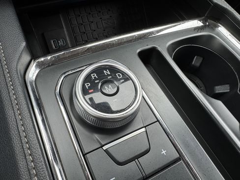 Used 2024 Ford Expedition Max XLT image 39