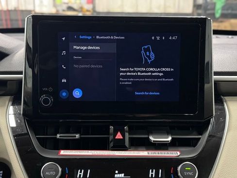 Used 2024 Toyota Corolla Cross XLE image 34