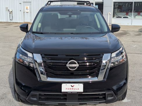 New 2025 Nissan Pathfinder SV w/ Cargo Package image 2