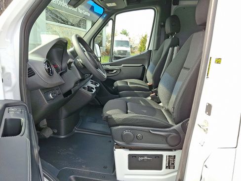 Used 2024 Mercedes-Benz Sprinter 144 Cargo image 12