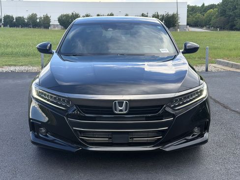 Used 2022 Honda Accord Sport image 3