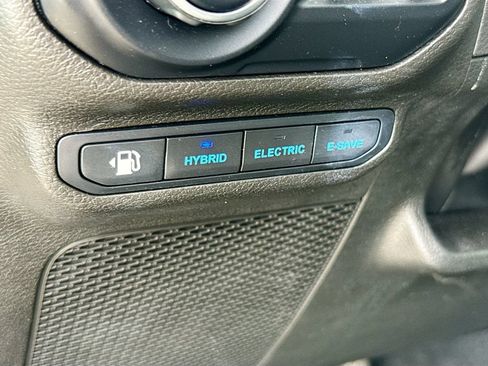 Used 2022 Jeep Wrangler Unlimited Sahara AWD/4WD image 20