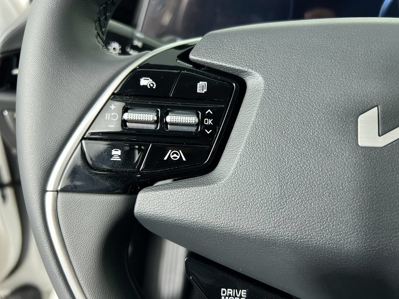 New 2026 Kia Niro Wind FWD image 16