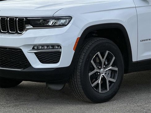 New 2025 Jeep Grand Cherokee Limited image 7
