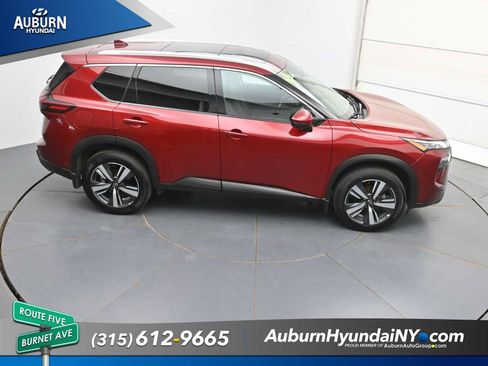 Used 2024 Nissan Rogue SL w/ SL Premium Package AWD/4WD image 30