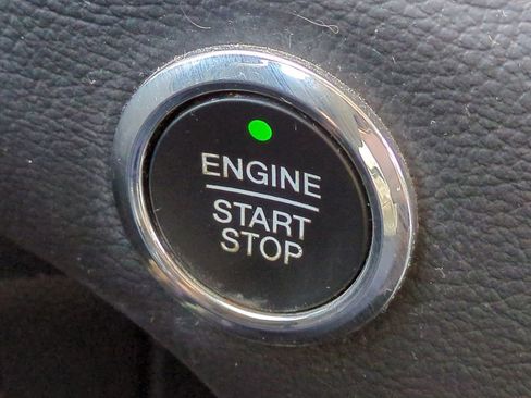 Used 2017 Ford Edge SEL w/ Equipment Group 201A image 30