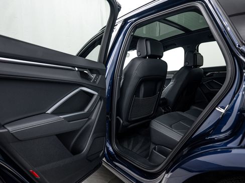 Certified 2025 Audi Q3 2.0T Premium w/ Convenience Package image 17