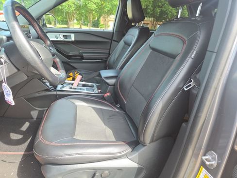Used 2022 Ford Explorer ST-Line RWD image 23