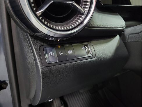 Used 2025 Chevrolet Equinox LT w/ Convenience Package II FWD image 14