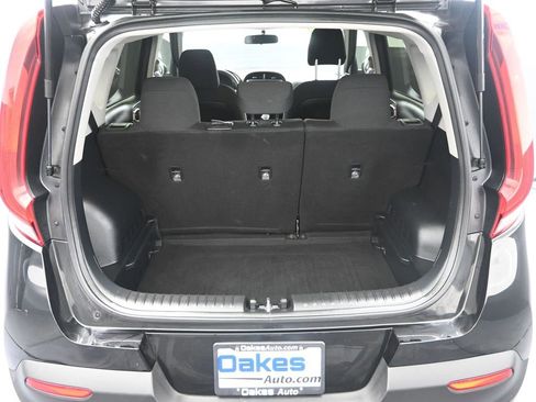 Certified 2022 Kia Soul LX image 30
