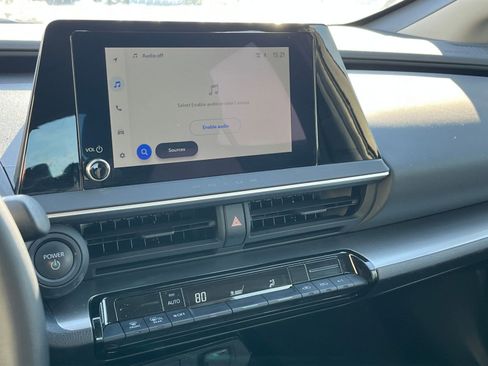 Used 2025 Toyota Prius LE image 20