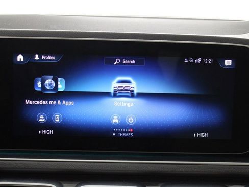 Used 2020 Mercedes-Benz GLE 350 w/ Premium Package image 29