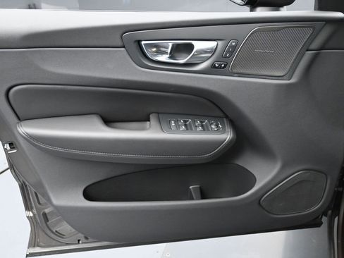 New 2025 Volvo XC60 B5 Plus w/ Protection Package Premier image 22