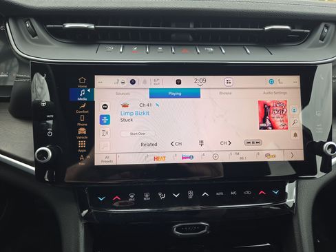 New 2026 Jeep Grand Cherokee L Limited AWD/4WD image 21