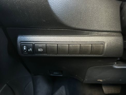 Used 2025 Toyota Corolla LE image 24