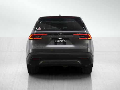 Used 2025 Toyota Grand Highlander AWD Hybrid image 4