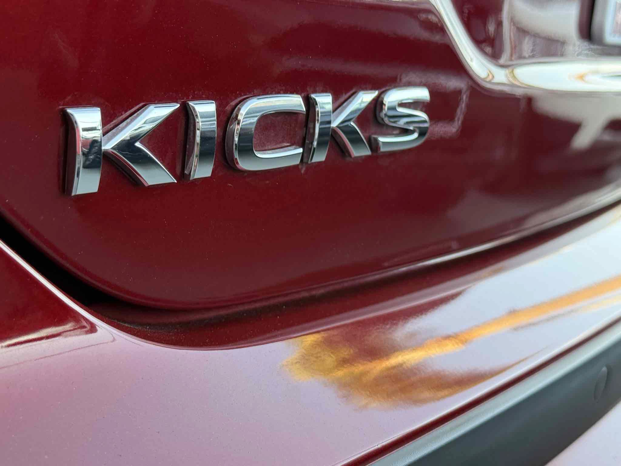 Used 2022 Nissan Kicks SV FWD image 5