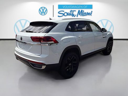 Used 2023 Volkswagen Atlas Cross Sport SE w/ Black Wheel Package image 7