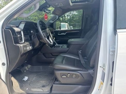 Used 2025 GMC Sierra 2500 Denali w/ Denali Reserve Package AWD/4WD image 14