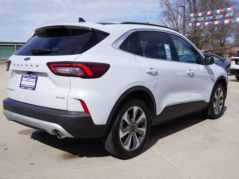 Used 2025 Ford Escape Platinum image 3