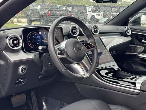 Used 2025 Mercedes-Benz CLE 300 4MATIC Cabriolet image 15