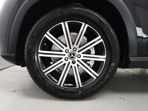 Certified 2026 Mercedes-Benz GLE 350 4MATIC image 36