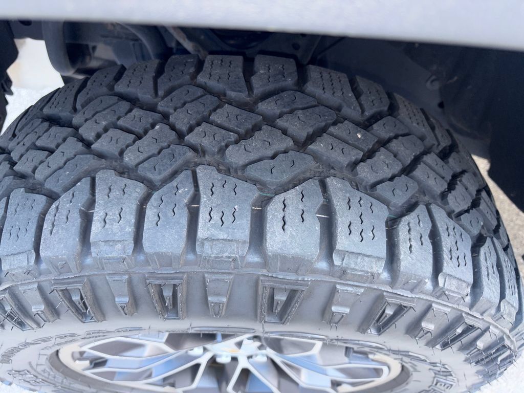 Used 2017 Chevrolet Colorado ZR2 AWD/4WD image 25
