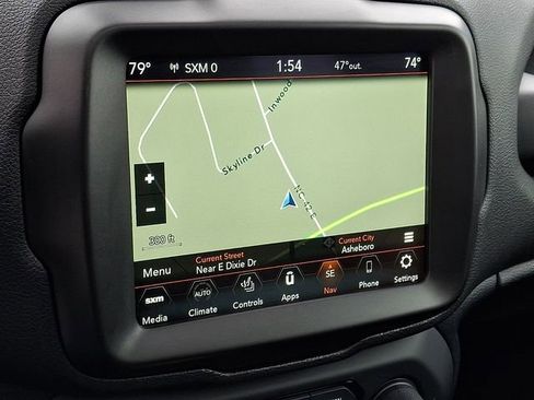 Used 2022 Jeep Renegade Latitude w/ Sun/Sound Group image 17