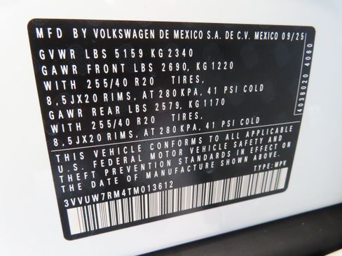 New 2026 Volkswagen Tiguan SEL R-Line image 30