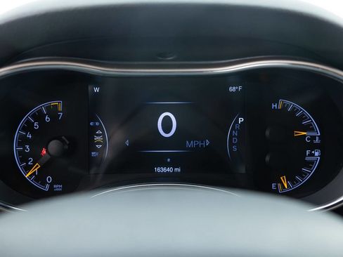 Used 2015 Jeep Grand Cherokee Laredo image 31