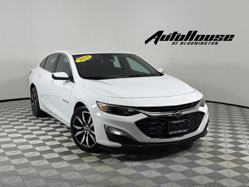 Used 2023 Chevrolet Malibu RS FWD image 1