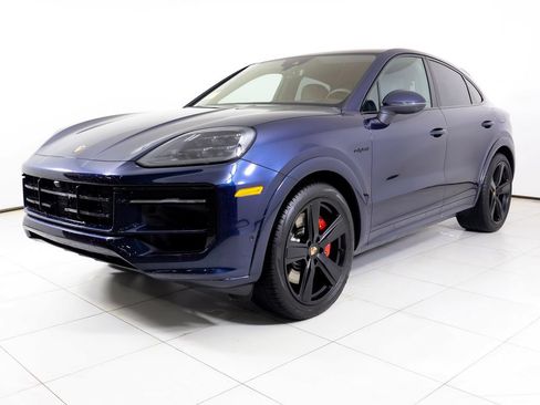 Certified 2026 Porsche Cayenne S AWD/4WD image 1