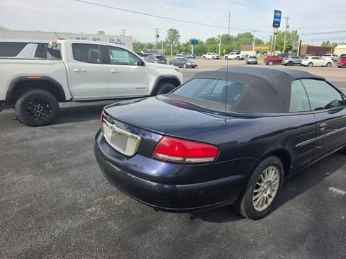 Used 2004 Chrysler Sebring LXi w/ Electronics Convenience Group FWD image 4