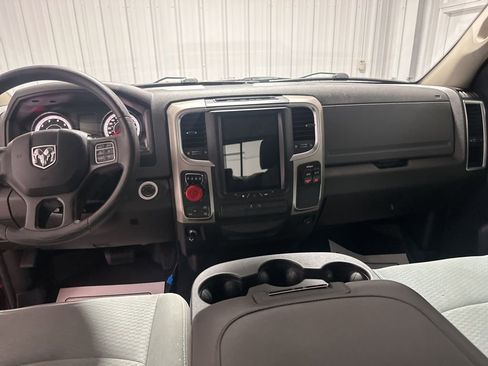 Used 2019 RAM 1500 Classic SLT AWD/4WD image 14