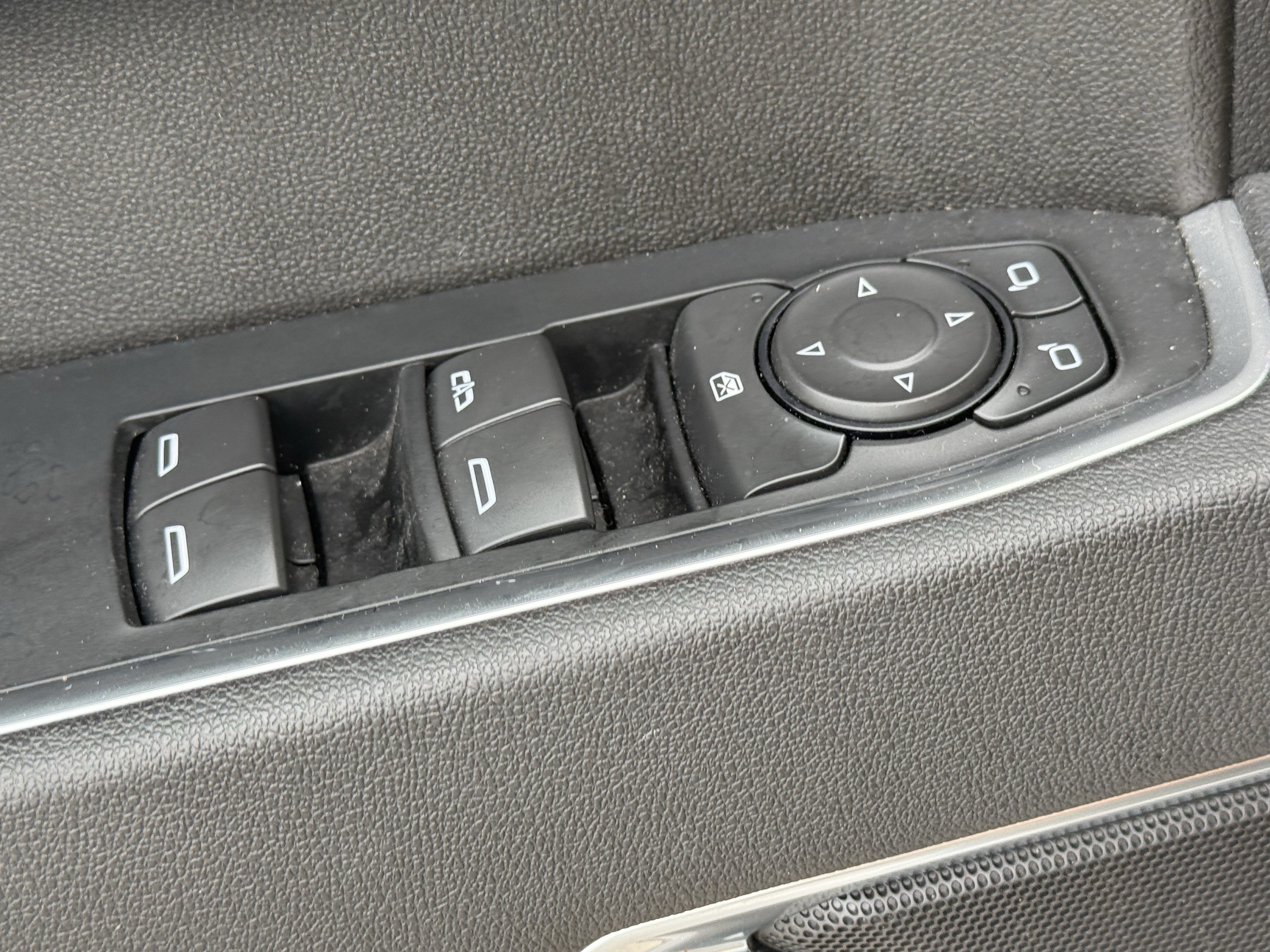 Used 2026 Chevrolet Silverado 1500 LT AWD/4WD image 25