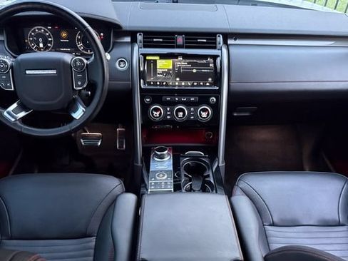 Used 2018 Land Rover Discovery HSE Luxury AWD/4WD image 11