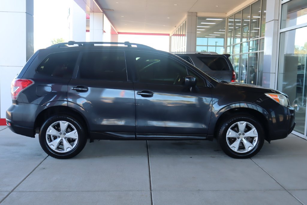 Used 2016 Subaru Forester 2.5i Premium AWD/4WD image 11