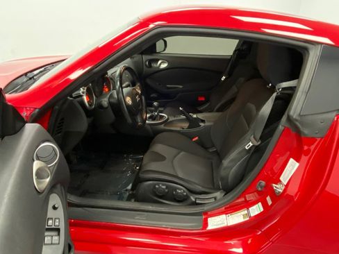 Used 2020 Nissan 370Z Coupe RWD image 20