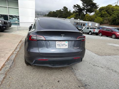 Used 2022 Tesla Model Y Performance AWD/4WD image 6