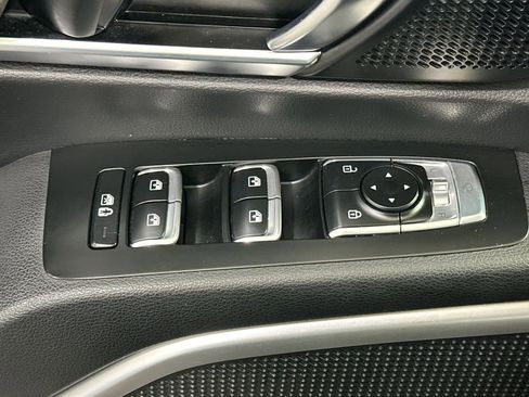 Used 2023 Kia Telluride EX w/ EX Captain's Chair Package image 16