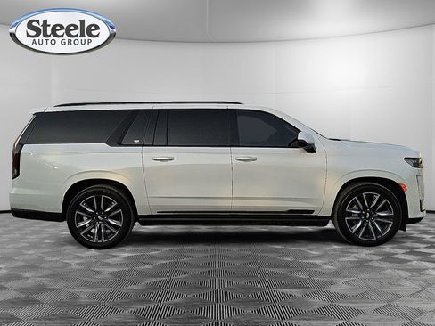 Used 2023 Cadillac Escalade ESV Sport w/ Touring Package image 6