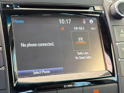 Used 2017 Toyota Camry XLE FWD image 24