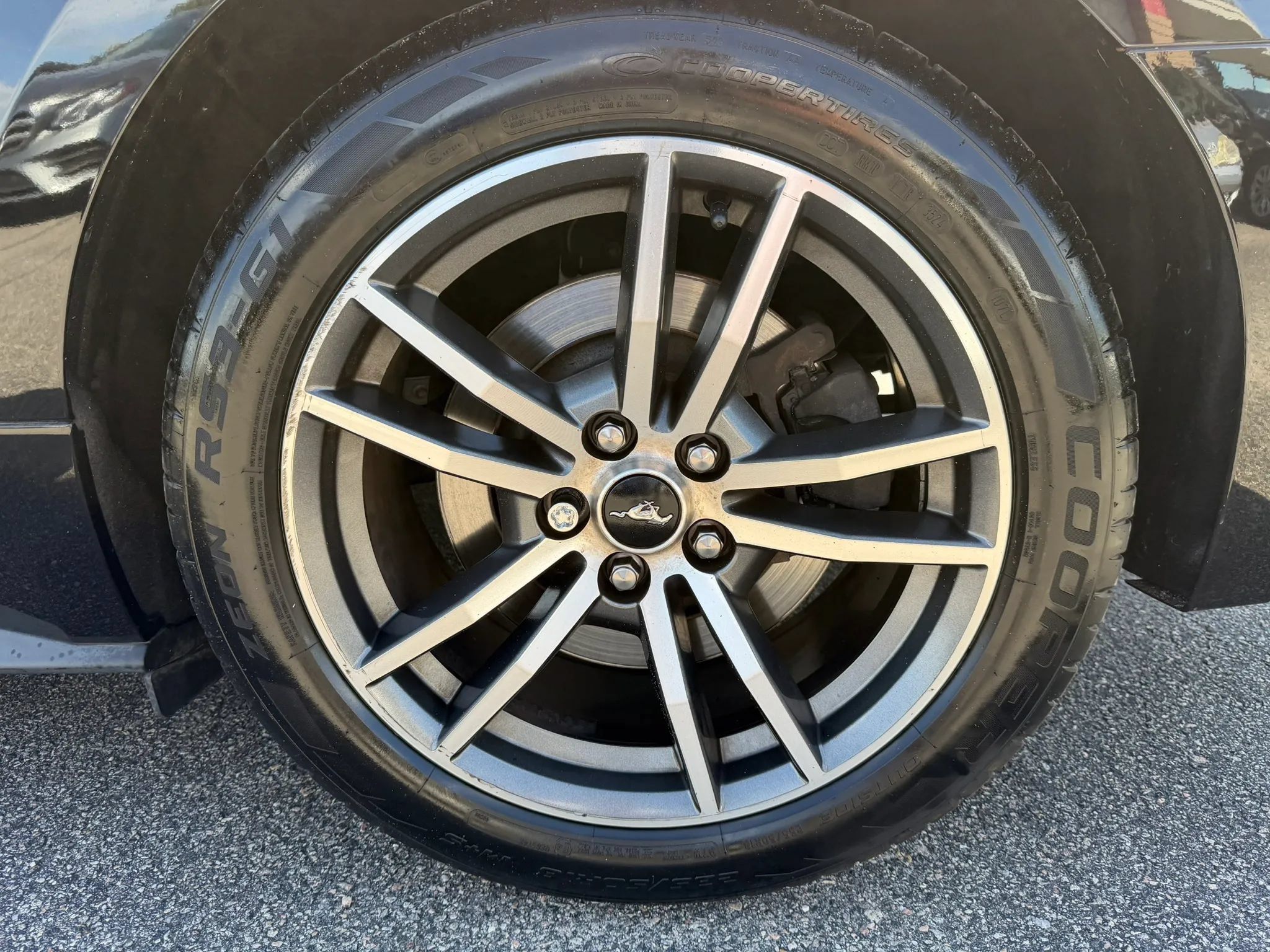Used 2015 Ford Mustang GT RWD image 30