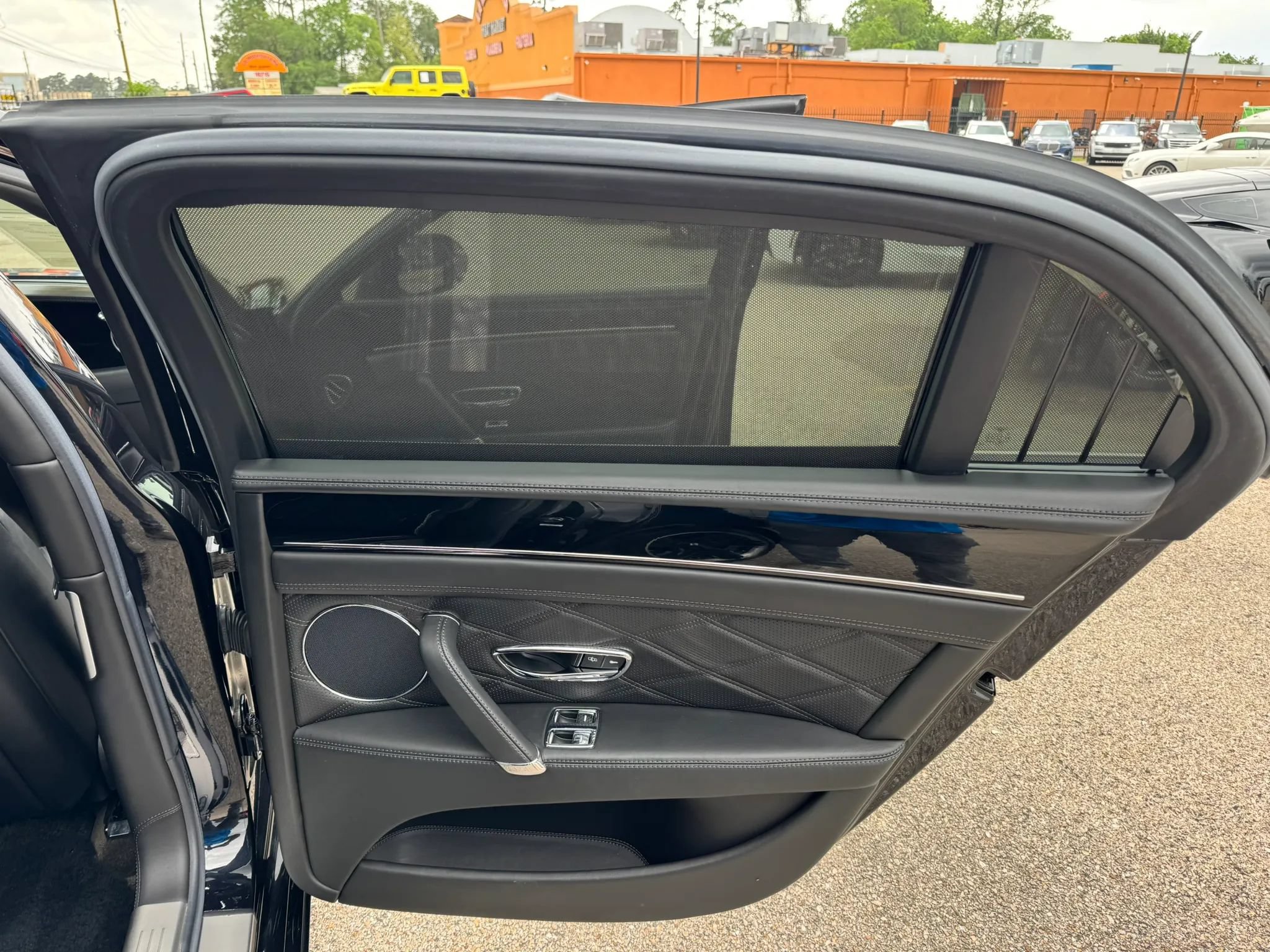 Used 2014 Bentley Flying Spur W12 AWD/4WD image 26