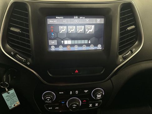 Used 2019 Jeep Cherokee Latitude image 40