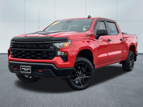 Used 2024 Chevrolet Silverado 1500 Custom Trail Boss w/ LPO, Dark Essentials Package image 1