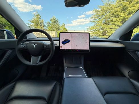 Used 2021 Tesla Model Y Long Range AWD/4WD image 2